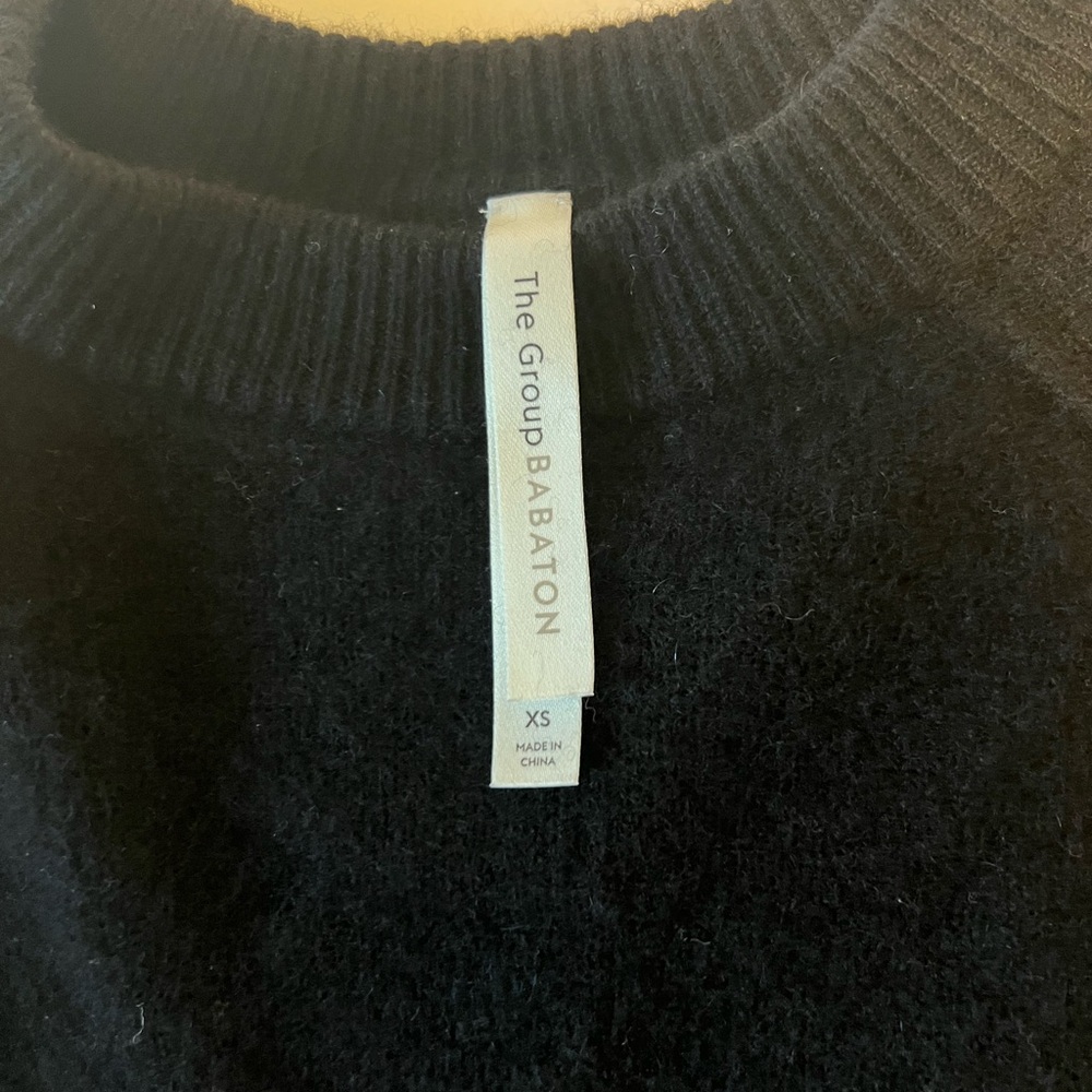 Black Cashmere Cropped Sweater